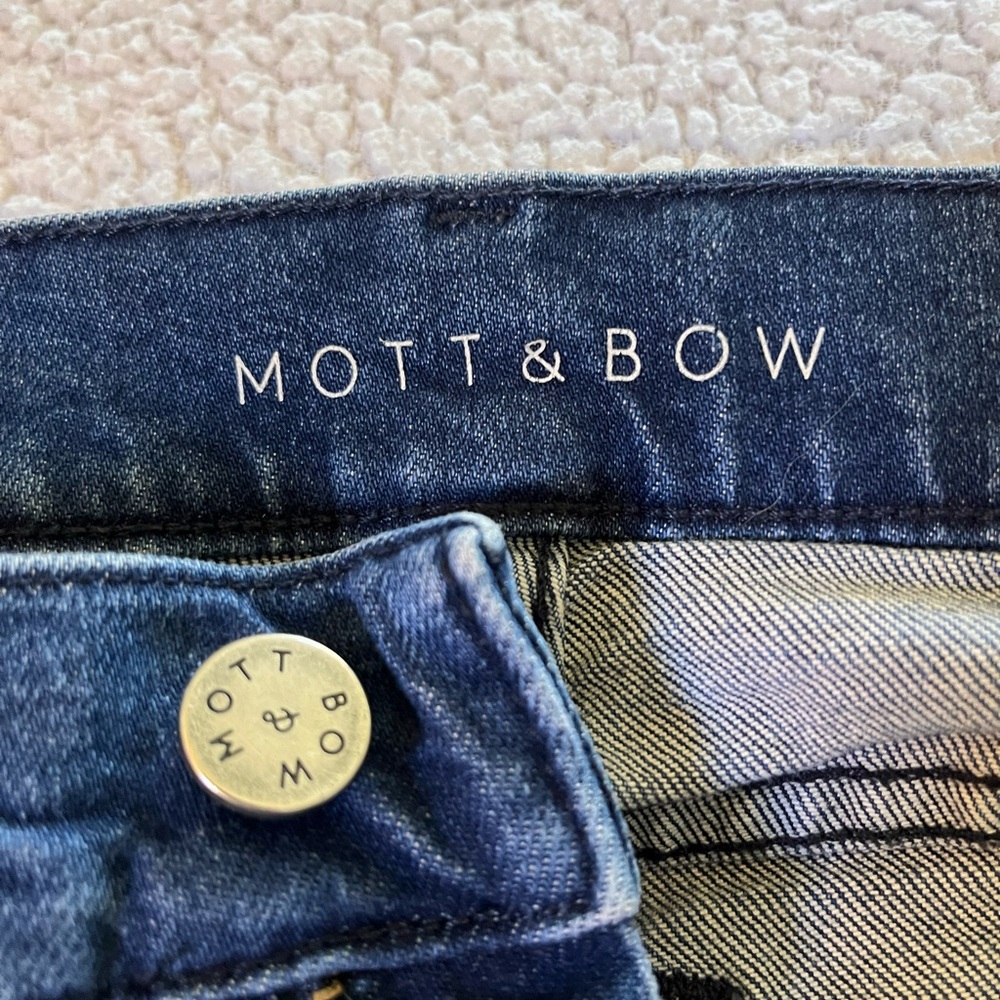 Mott & Bow Boyfriend Jeans